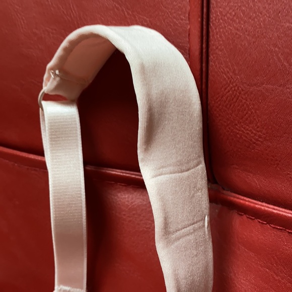 Brand new Adrienne Vittadini 38DD Bra - Picture 7 of 7